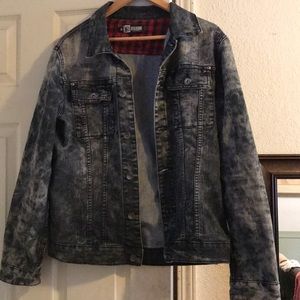 Men’s jean jacket size M